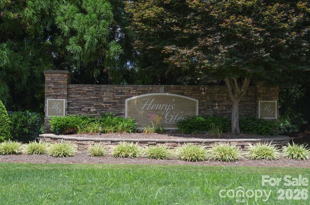 205 Henrys Glen Dr., Morganton, NC 28655