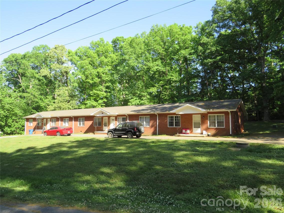 144 Nottingham Dr., Forest City, NC 28043