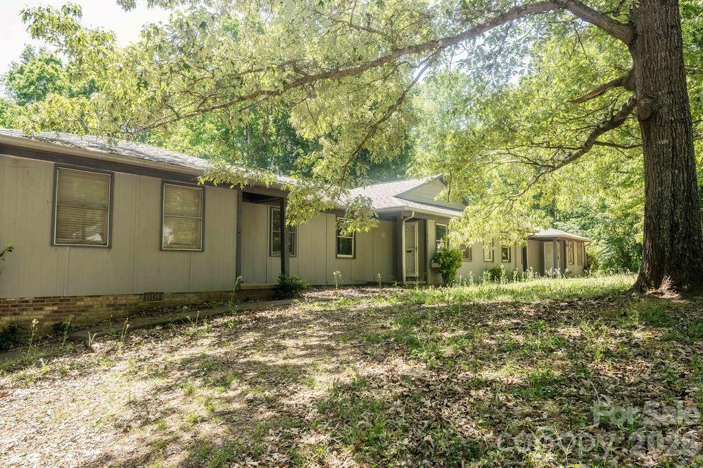 2472 Lake St., Lincolnton, NC 28092