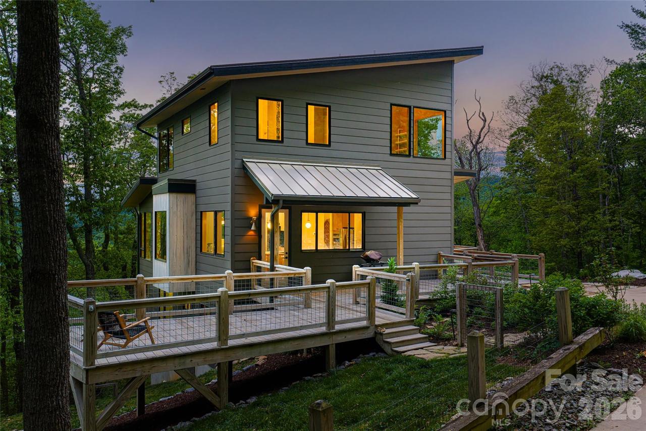 77 Mcintyre Dr., Asheville, NC 28803