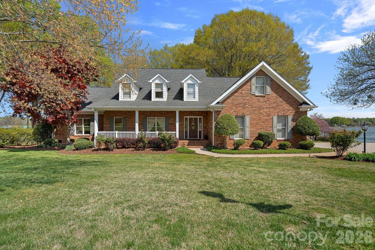 223 Wilson Lake Rd., Mooresville, NC 28117