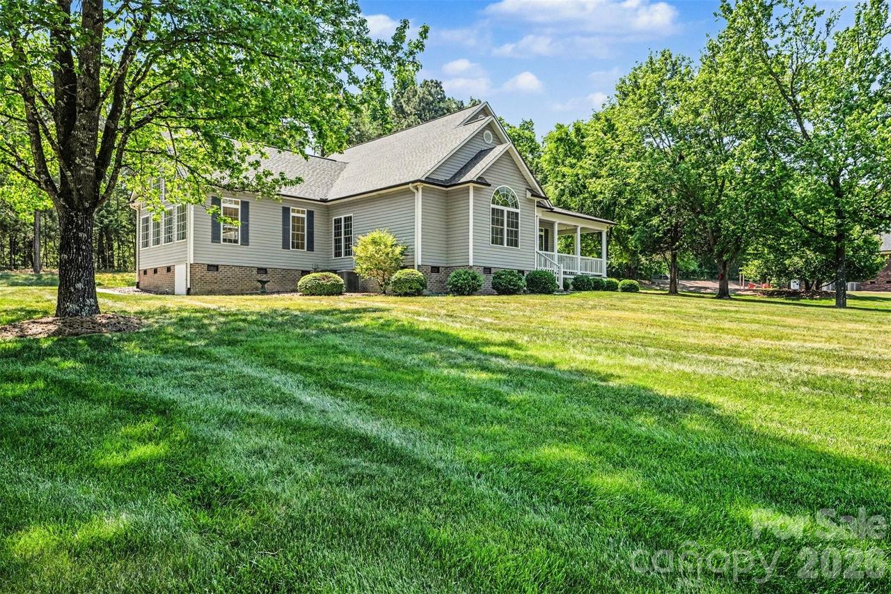 6301 Hawk Nest Dr., Concord, NC 28027
