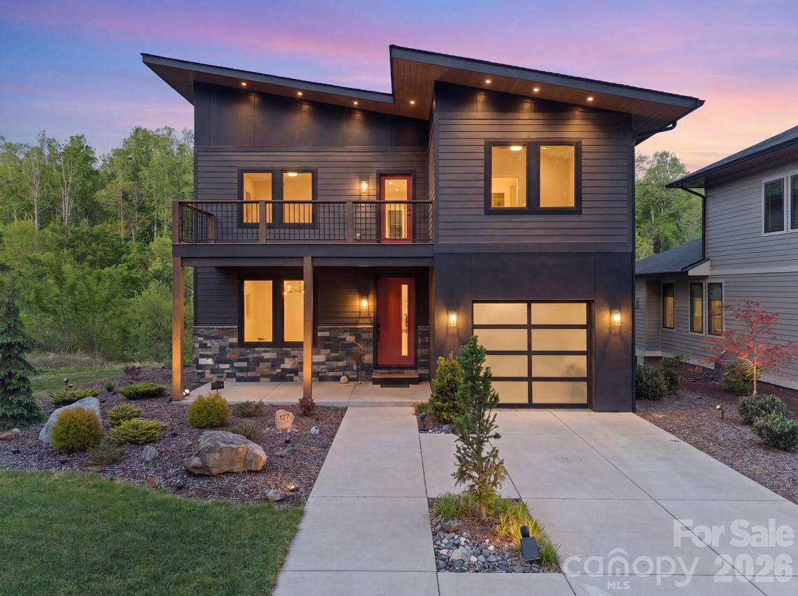 127 Rough Bark Tr., Asheville, NC 28806