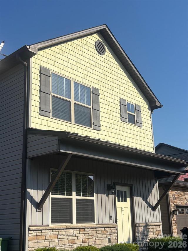 31 Harrelson Ln., Fletcher, NC 28732