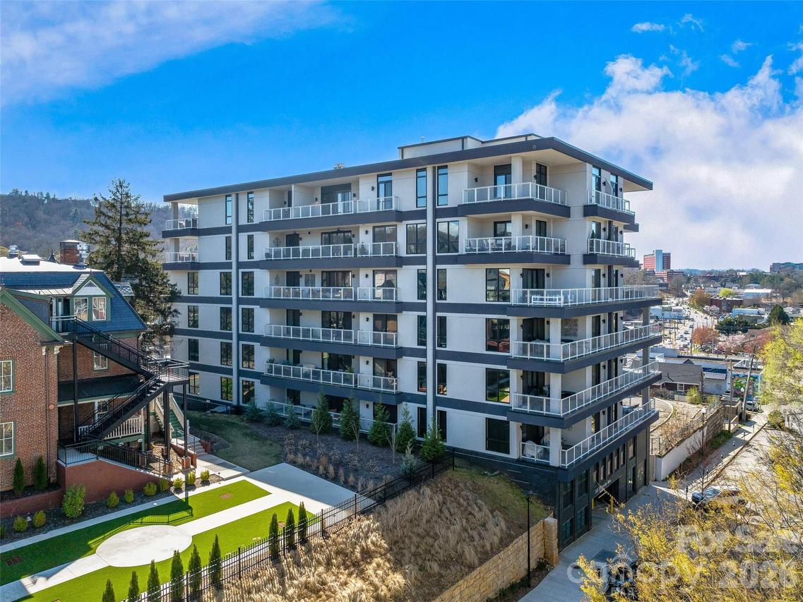 145 Biltmore Ave. #602, Asheville, NC 28801