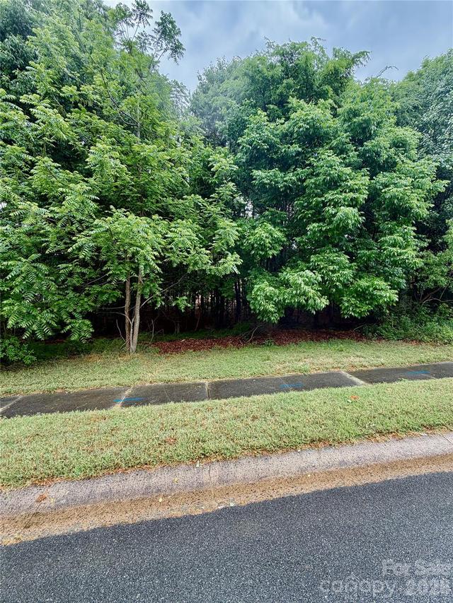 1808 Brandywine Dr., Matthews, NC 28105