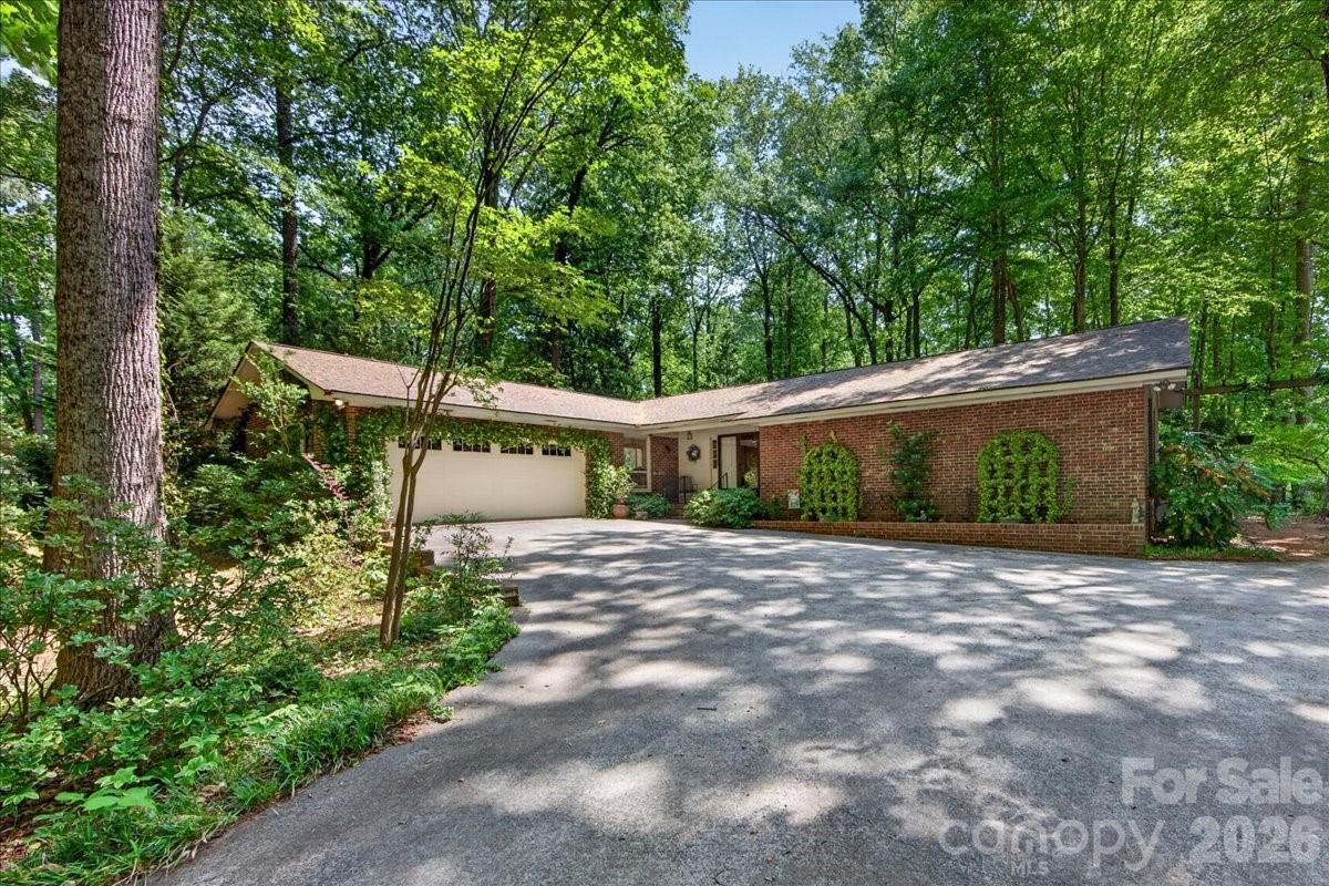 7412 Timber Ridge Dr., Mint Hill, NC 28227