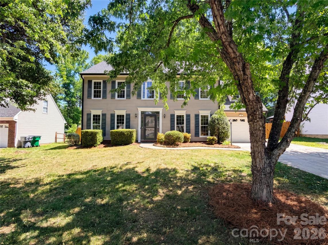 10009 Wild Dogwood Ct., Charlotte, NC 28273