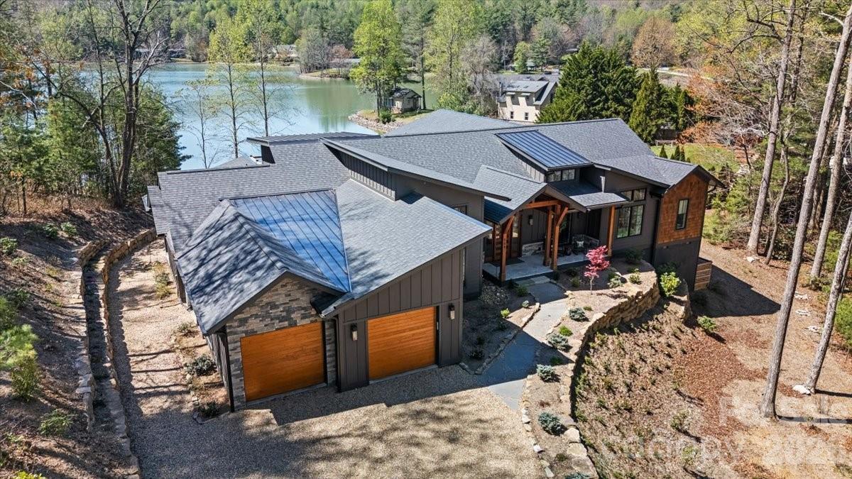 984 Eagle Lake Dr., Brevard, NC 28712