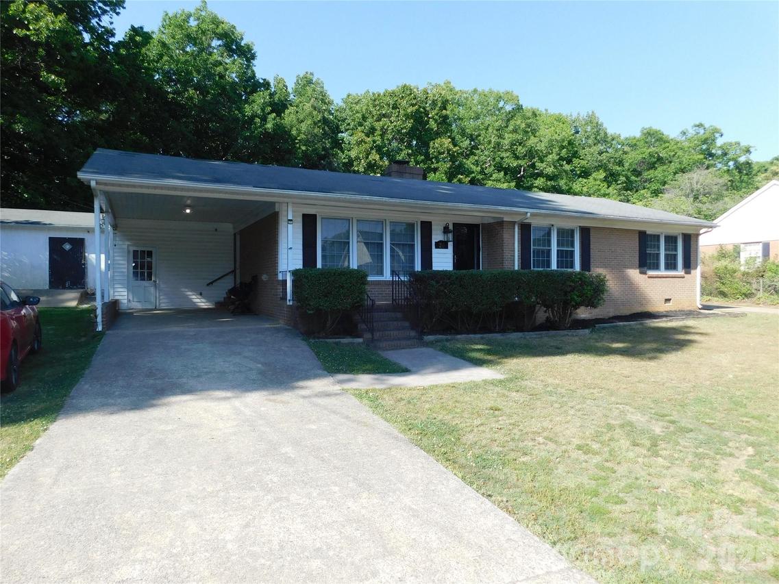 213 General J E Johnston St., Stanley, NC 28164