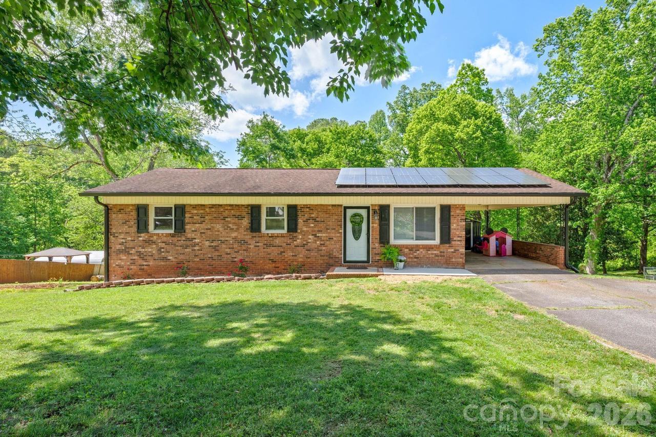 2060 Barringer Cir., Newton, NC 28658