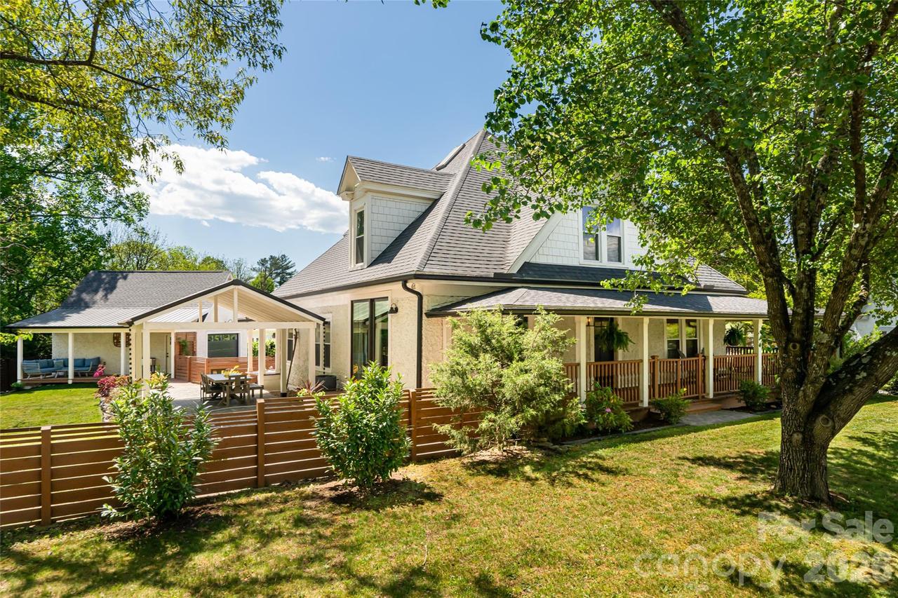 19 Neely Rd., Brevard, NC 28712