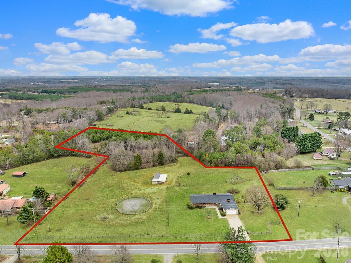 159 Big Island Rd., Forest City, NC 28043