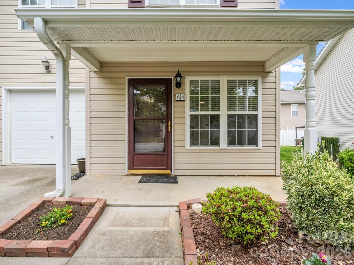 64 Lanceford Cir., Fletcher, NC 28732