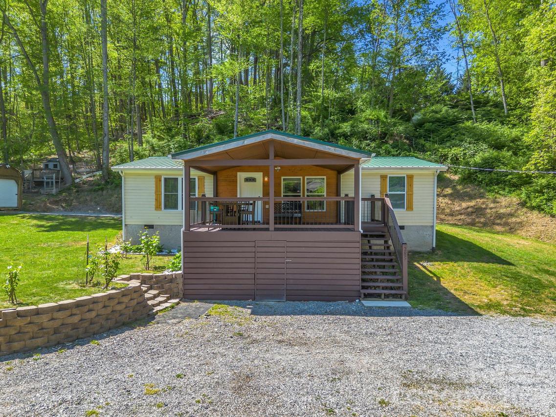 285 Dix Creek No 1 Rd., Leicester, NC 28748