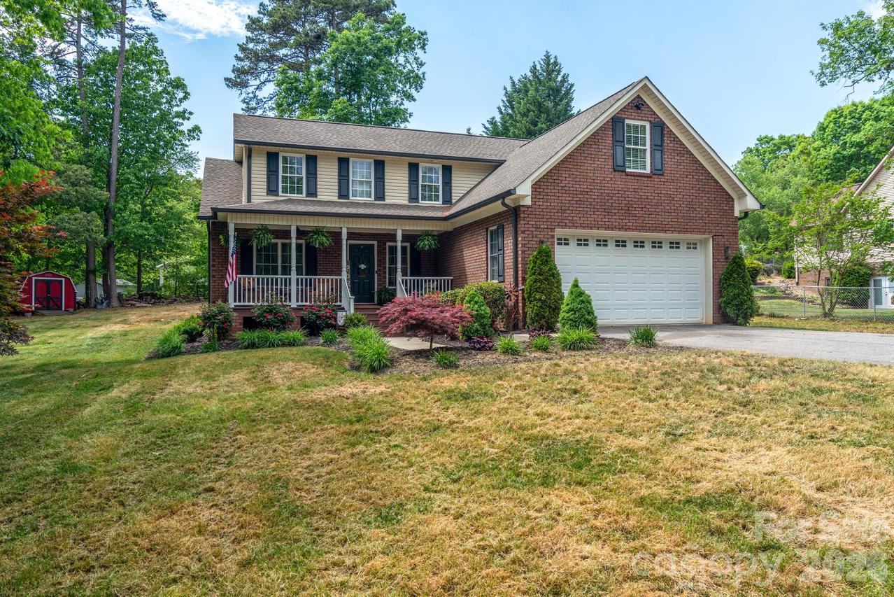 1091 Rollingwood Dr., Claremont, NC 28610