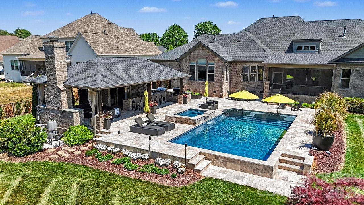 720 Farmer Mill Ln., Matthews, NC 28104