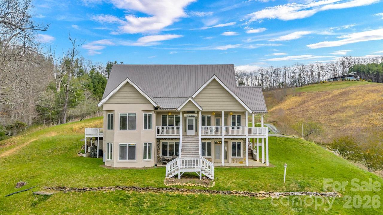 361 Osprey Pl., West Jefferson, NC 28694