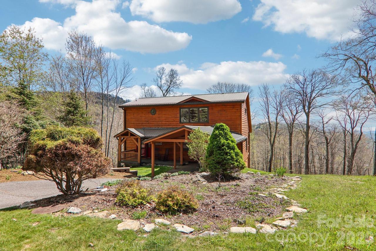 186 Cottage Ln., Mars Hill, NC 28754
