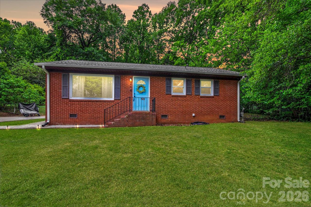 214 Brookwood Rd., Belmont, NC 28012