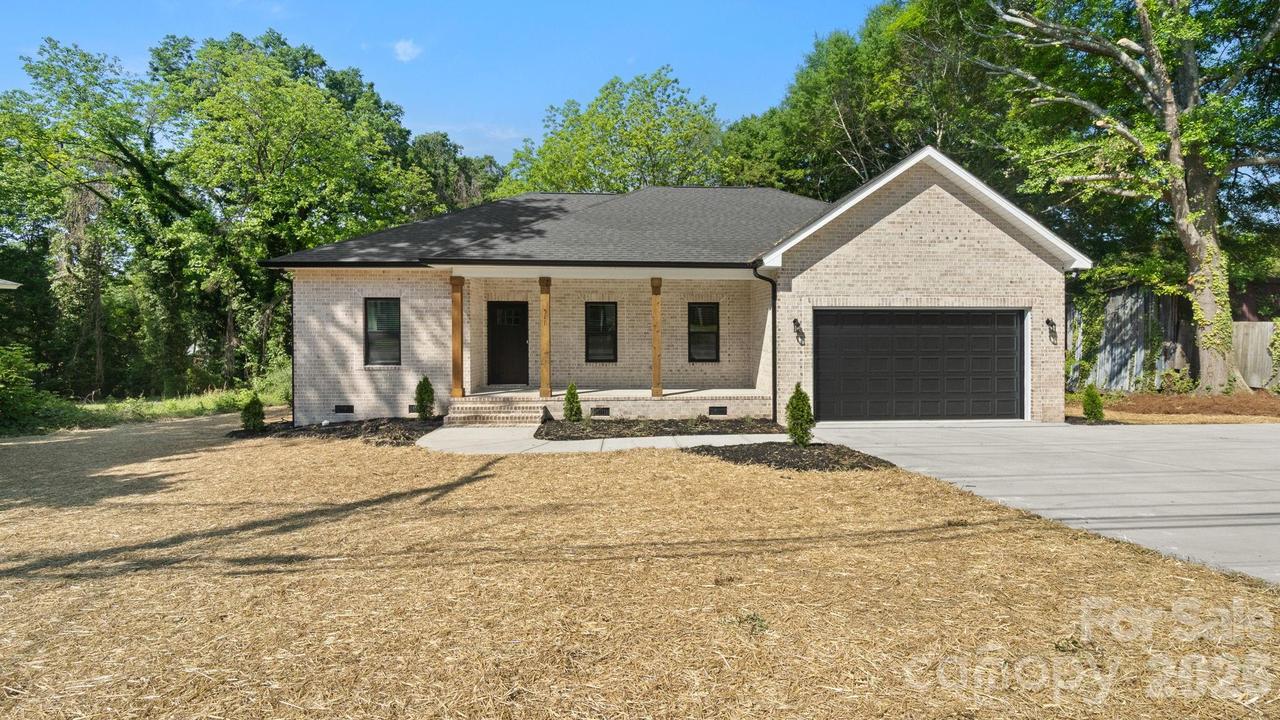 511 North Flint St., Lincolnton, NC 28107