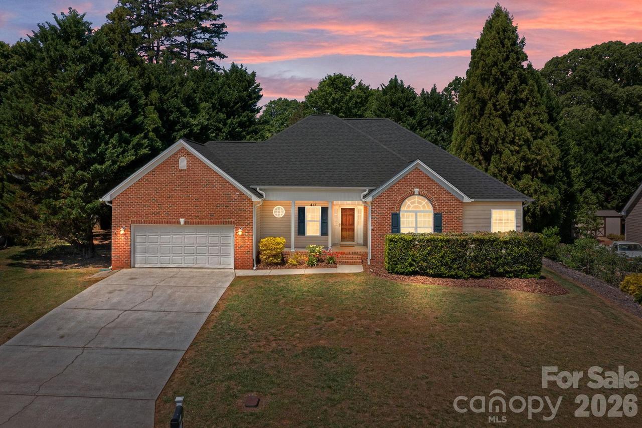 417 Deerfield Dr., Mount Holly, NC 28120