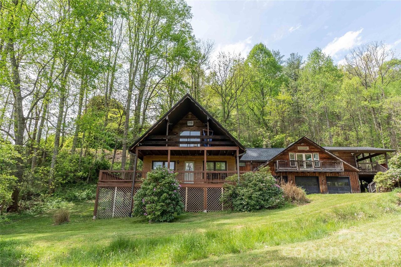 919 N Country Club Dr., Cullowhee, NC 28723