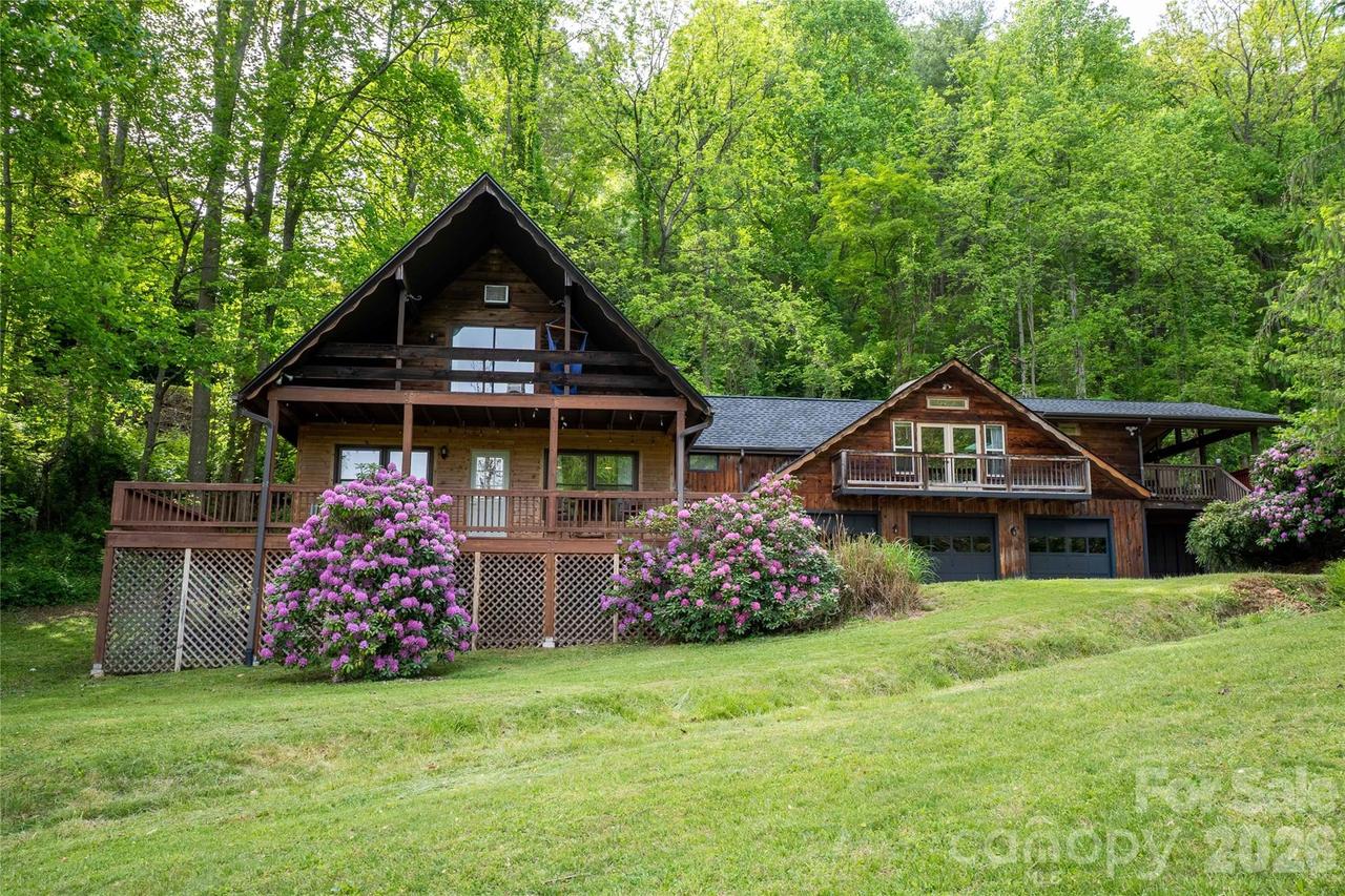 919 N Country Club Dr., Cullowhee, NC 28723