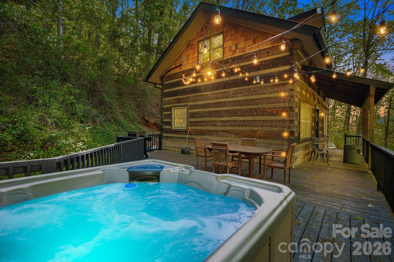155 Spivey Mountain Rd., Asheville, NC 28806