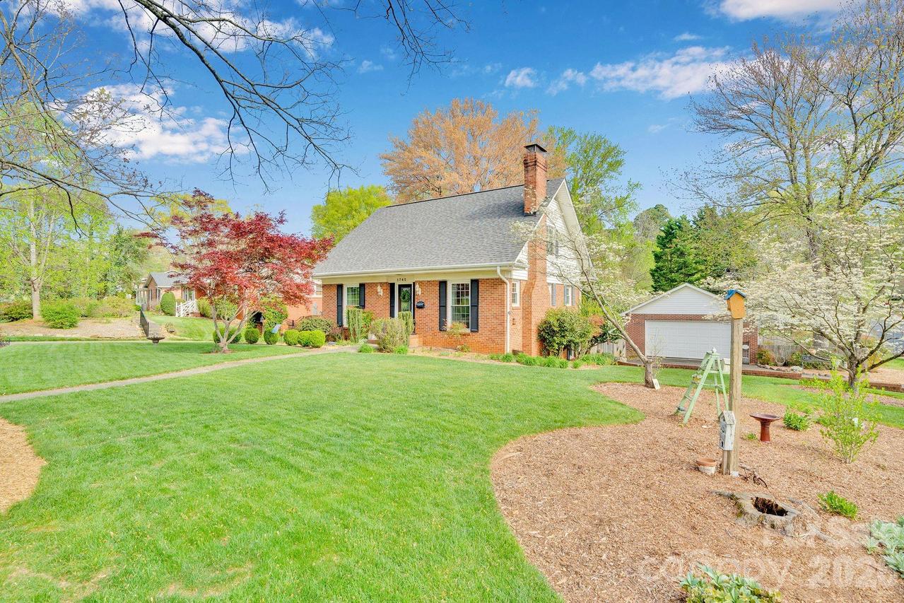 1745 Wensley Dr., Charlotte, NC 28210