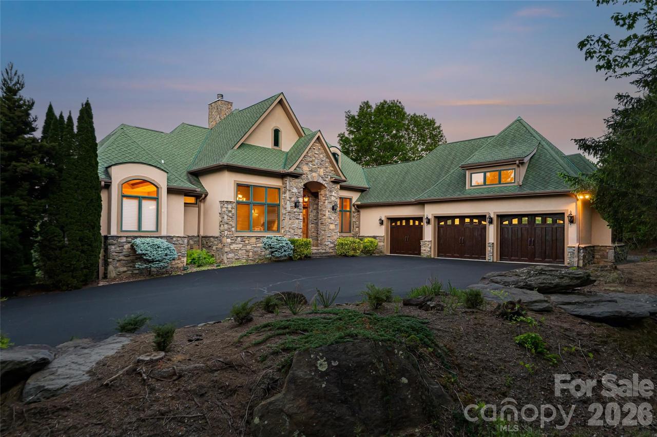 326 Summit Dr., Whittier, NC 28789