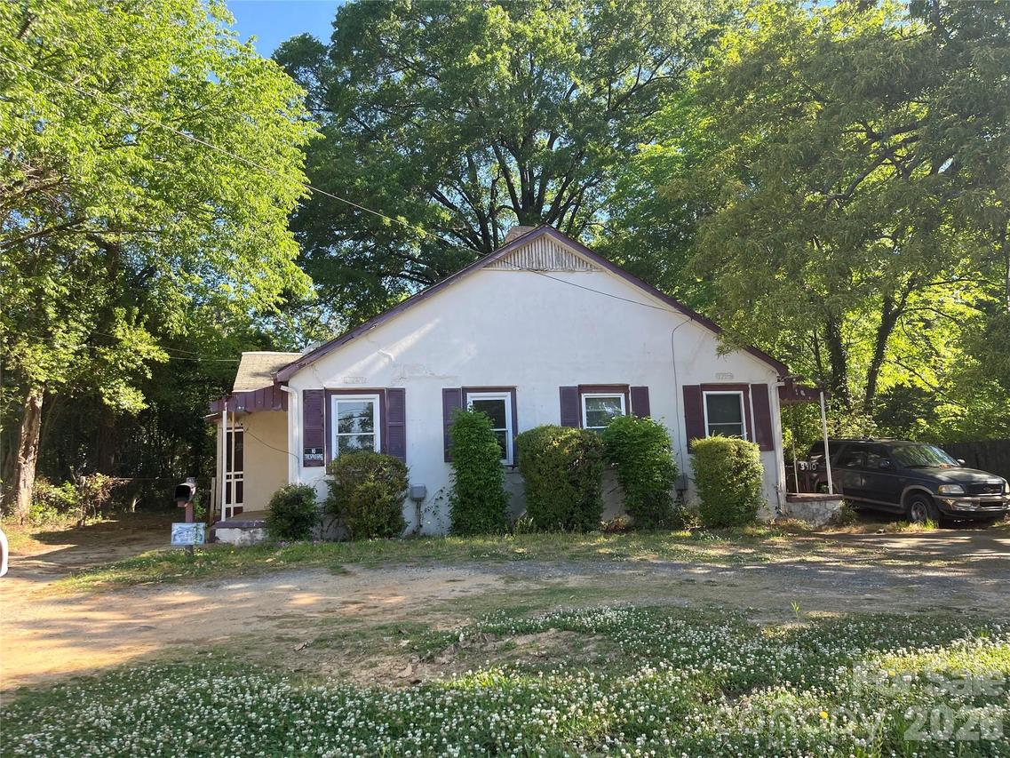 3910-3912 Tuckaseegee Rd., Charlotte, NC 28208