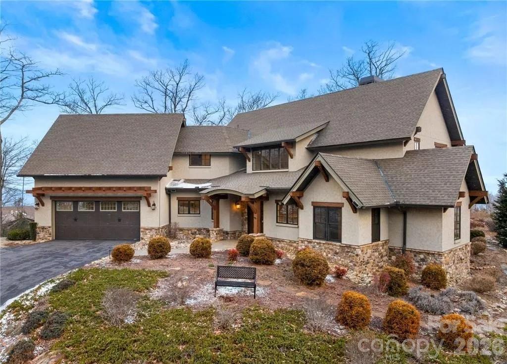 32 Crockett Ridge Rd., Black Mountain, NC 28711