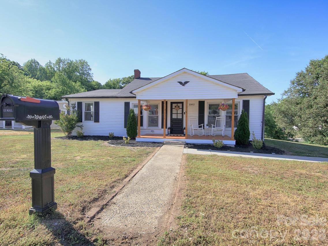 1002 Aiken St., Kannapolis, NC 28081