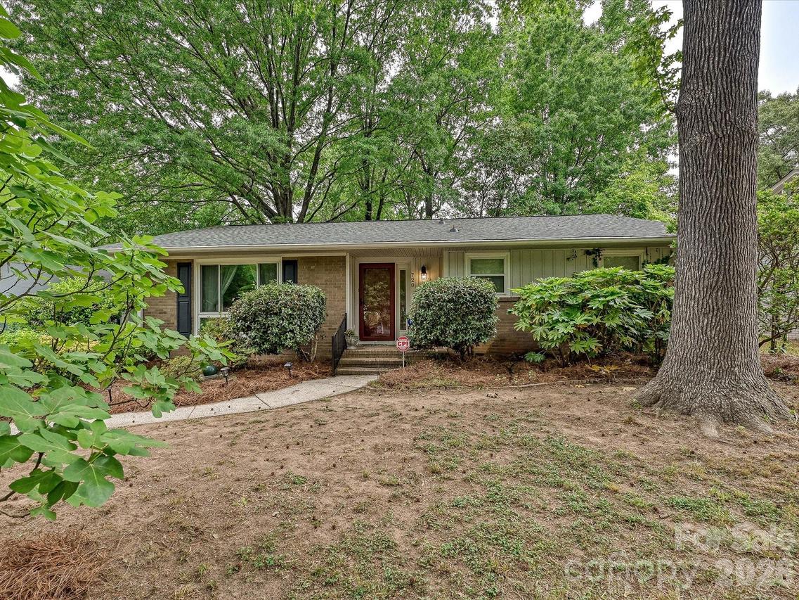 720 Aintree Rd., Charlotte, NC 28215