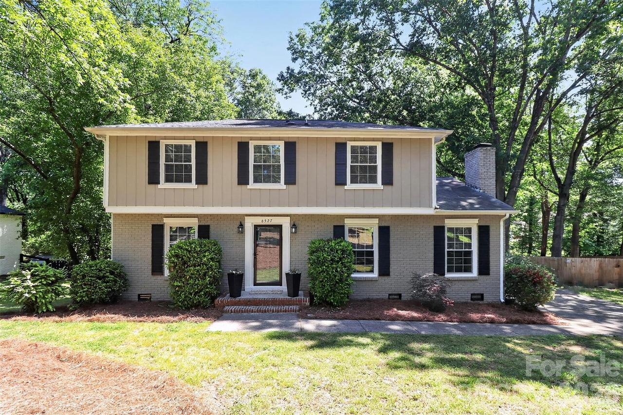 6527 Summerlin Pl., Charlotte, NC 28226