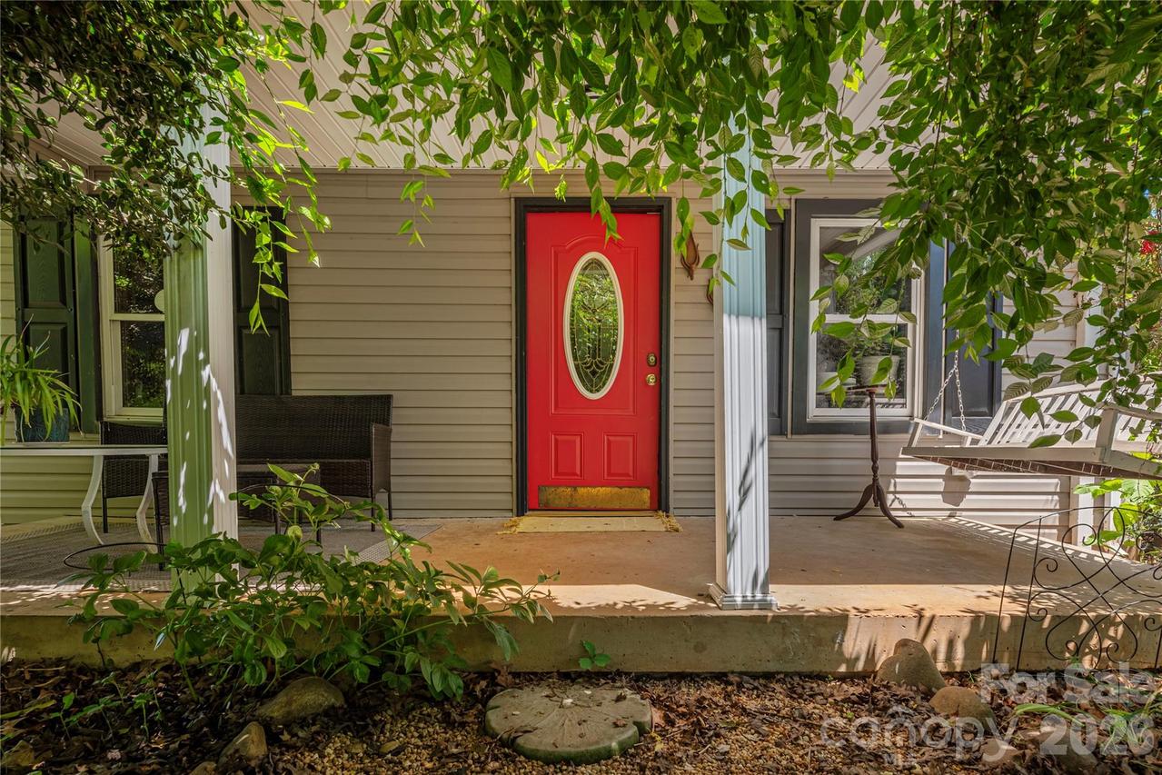 14 Murray Ln., Asheville, NC 28806