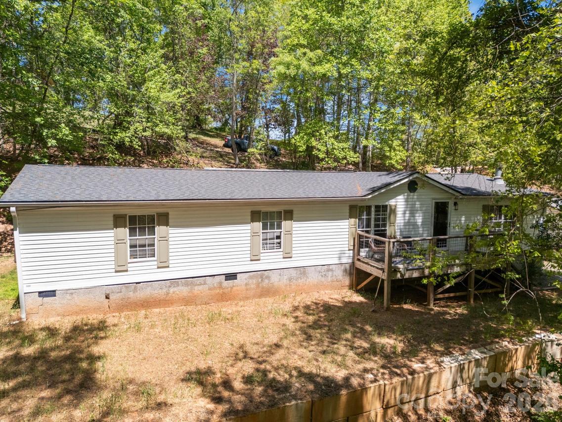 25 Weaver Ln., Black Mountain, NC 28711