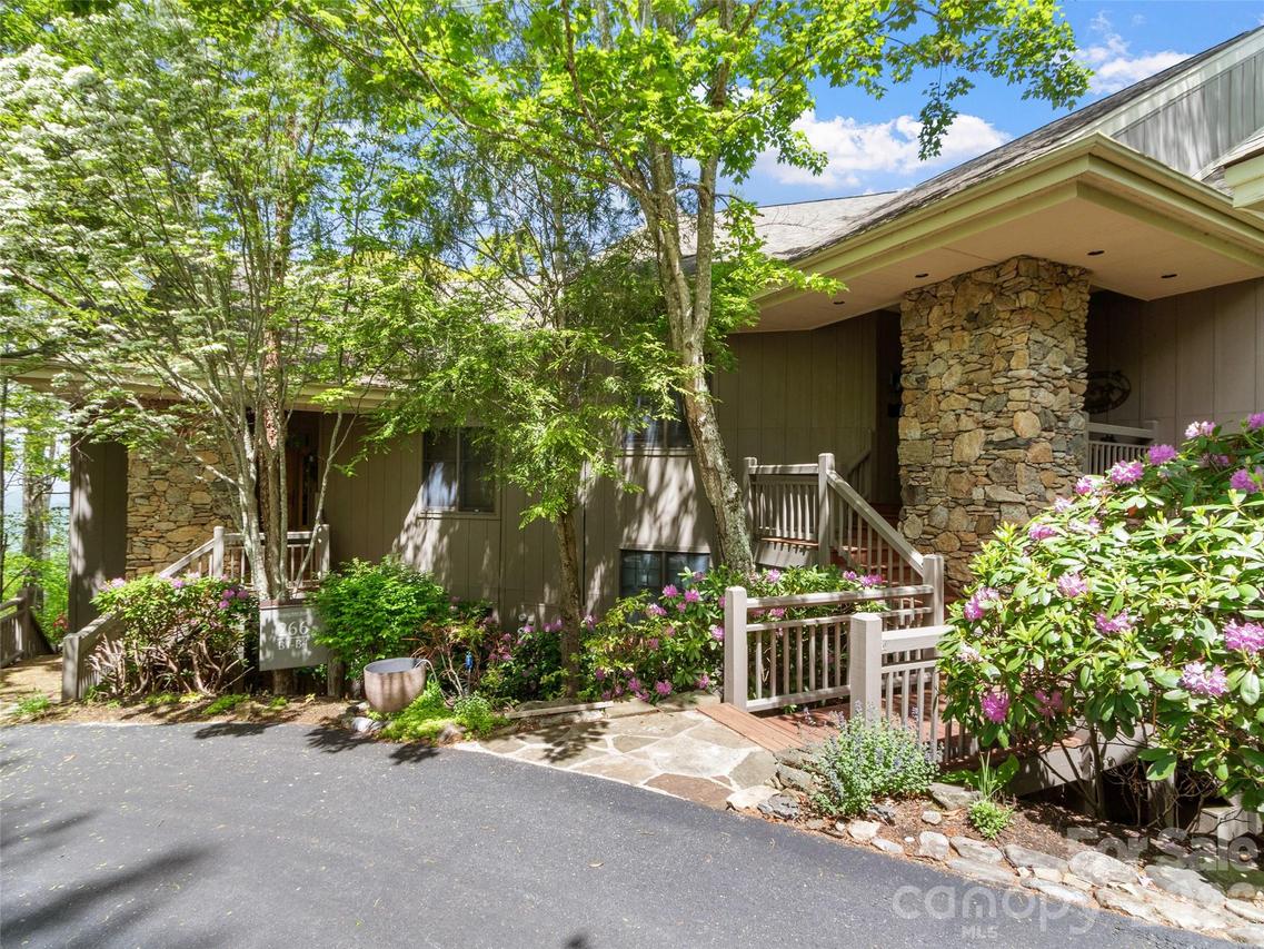 266 Sunset Point Rd. #B2, Burnsville, NC 28714