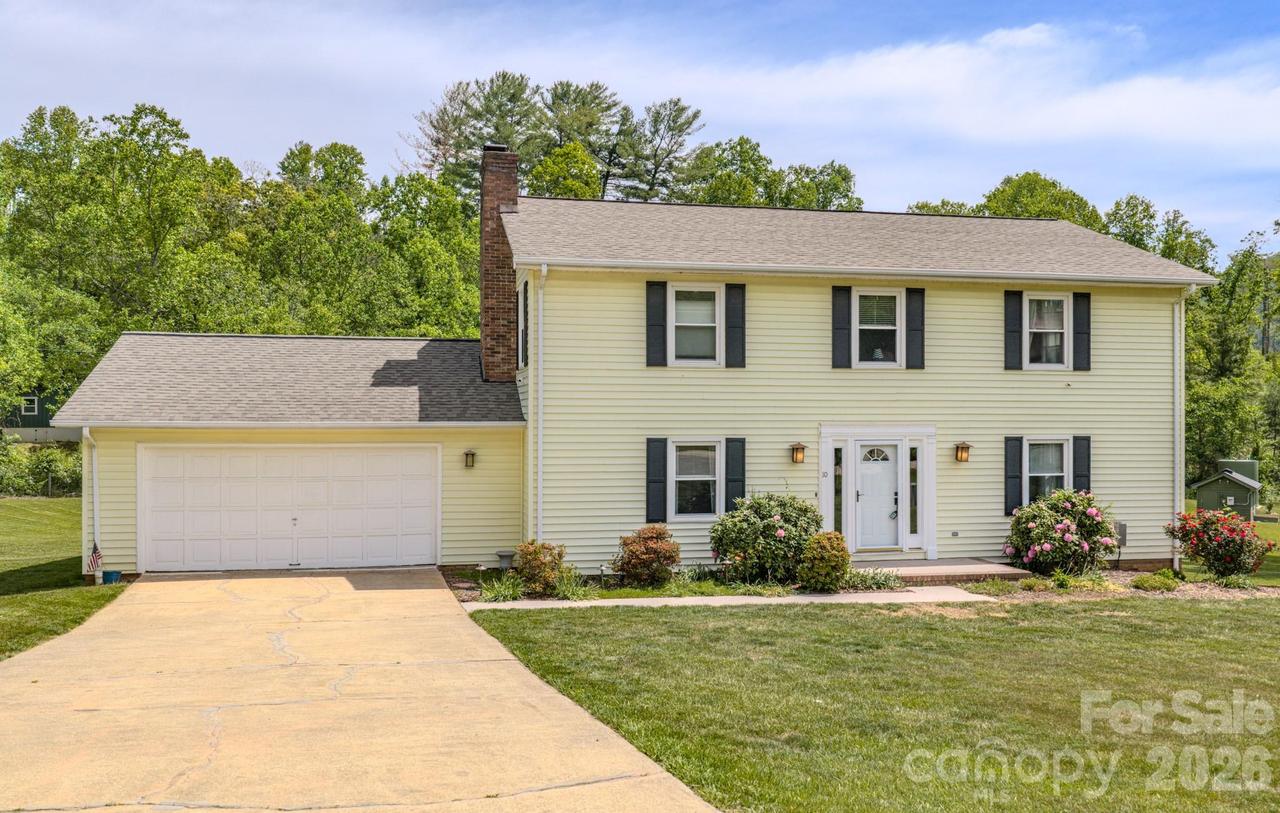 10 Arrow Pl., Asheville, NC 28805