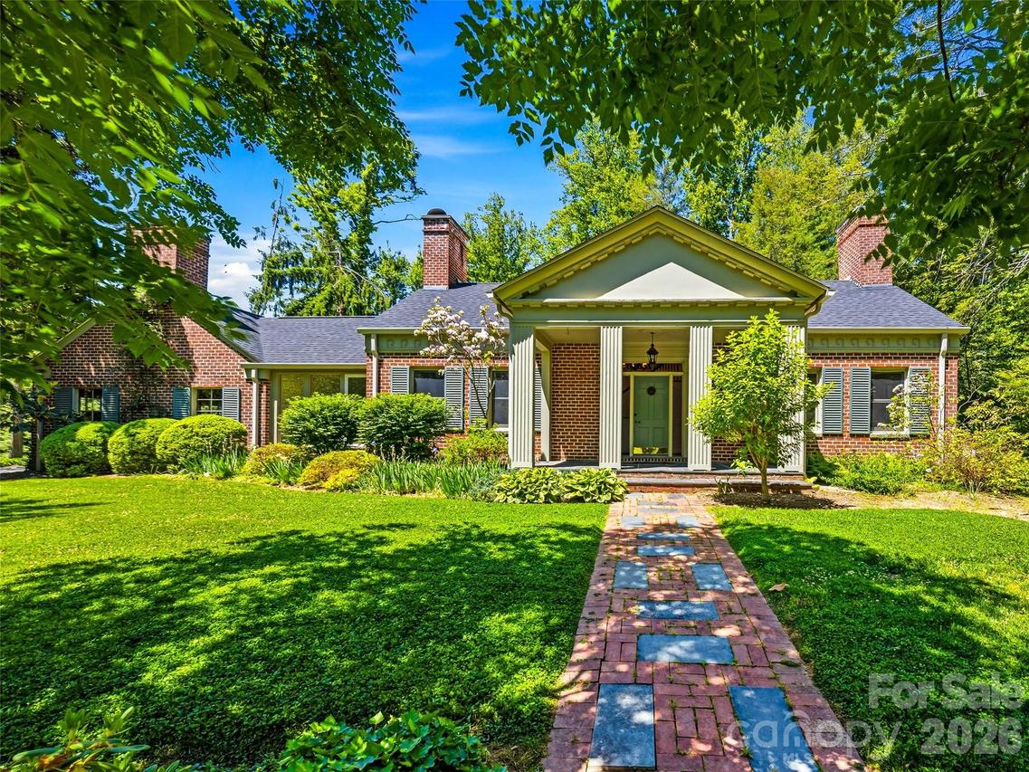 109 Stuyvesant Rd., Asheville, NC 28803