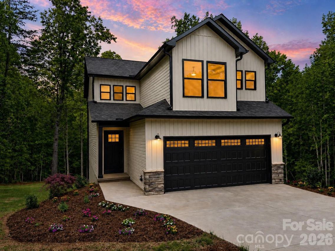9395 West Ridge Dr., Hickory, NC 28601