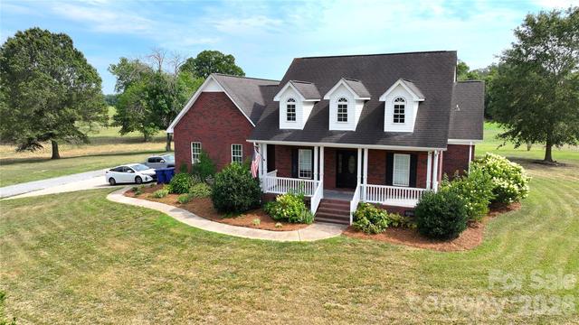 New Homes For Sale This Week That Attend Forest Hills High: April 24th to April 30th