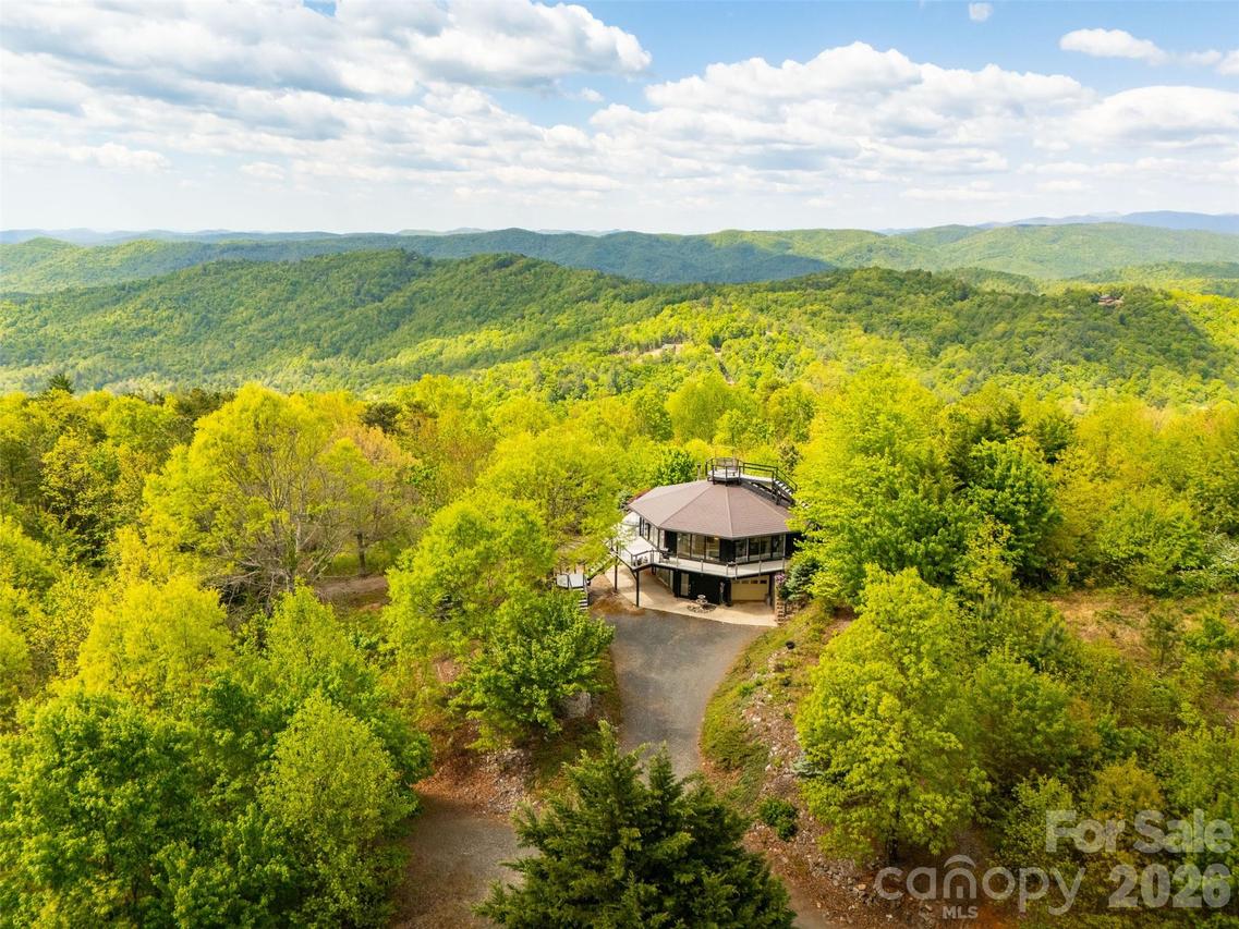 146 Cherokee Ln., Purlear, NC 28665