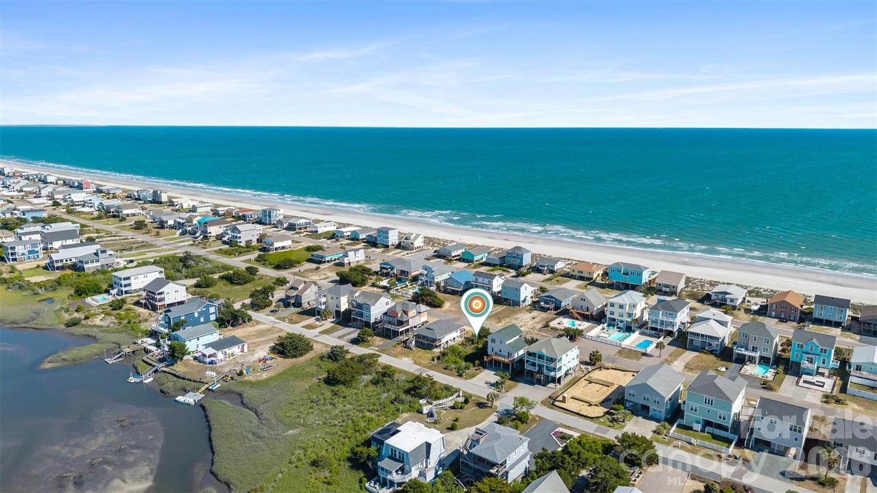 1714 Dolphin Dr., Oak Island, NC 28465