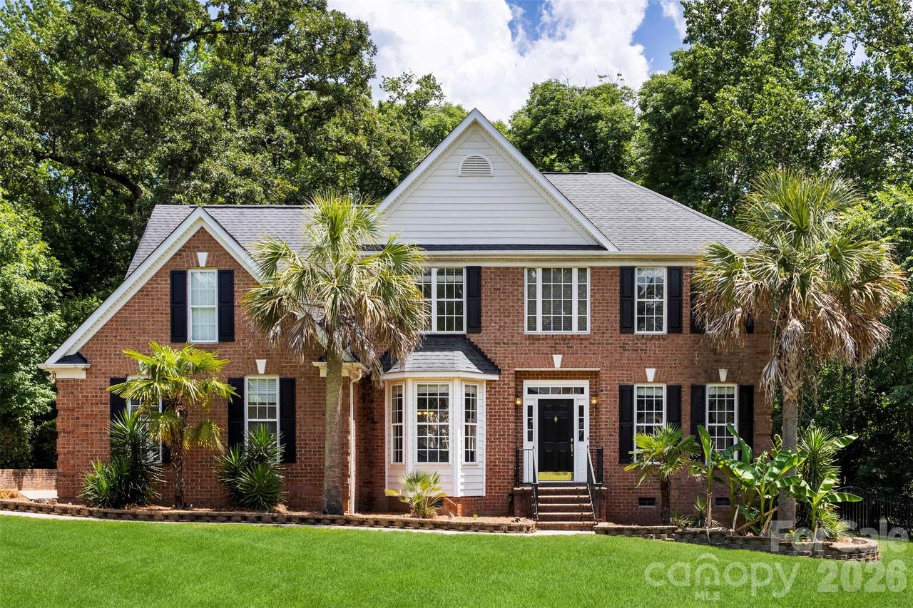 6520 Hollow Oak Dr., Mint Hill, NC 28227
