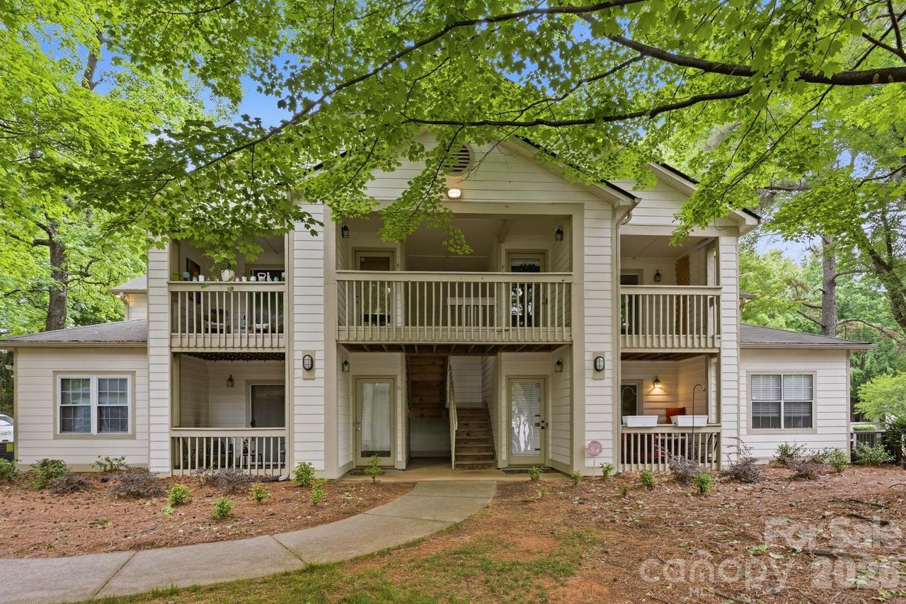 1042 Churchill Downs Ct. #F, Charlotte, NC 28211