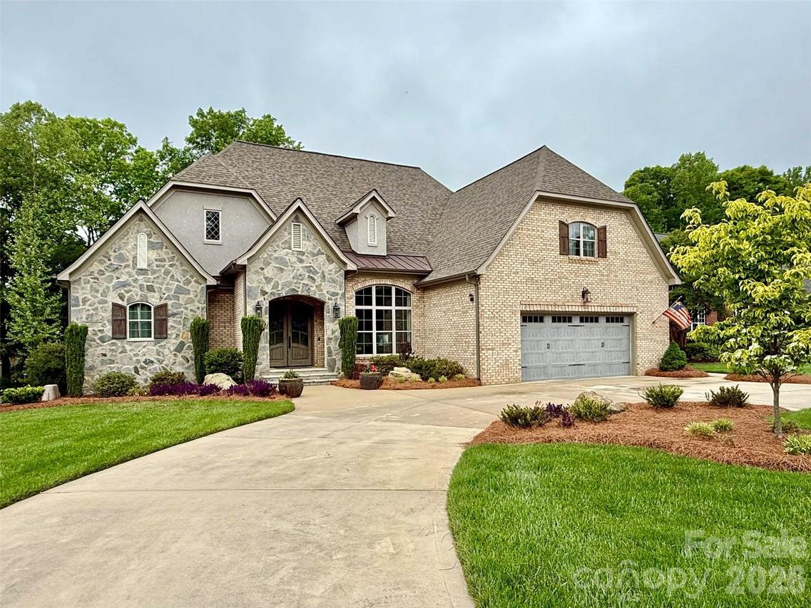 4025 Foxes Tr., Cramerton, NC 28032