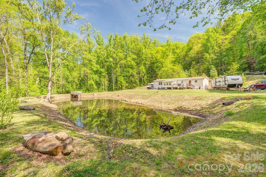 248 Blackberry Inn Rd., Weaverville, NC 28787