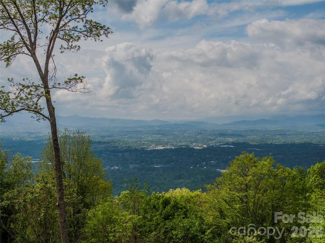700 Elk Mountain Scenic Hwy., Asheville, NC 28804
